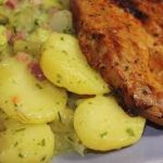 Patatas al ajillo pimentadas: receta fácil y sabrosa 8 Patatas al ajillo pimentadas con ajo y pimentón