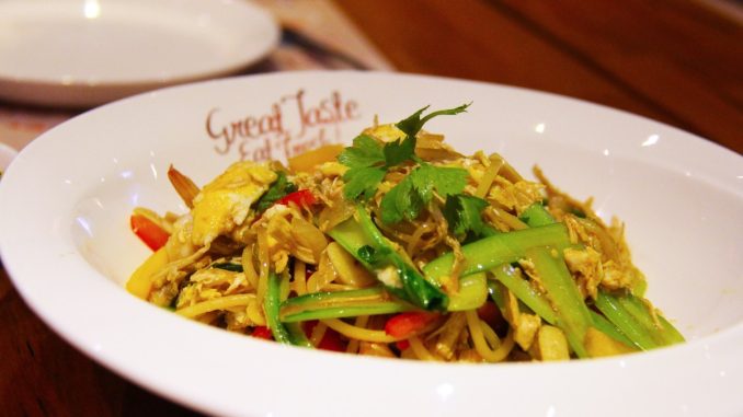 city_travel_yangon_myanmar_asia_tourism_dinner_restaurant-690268.jpg!d