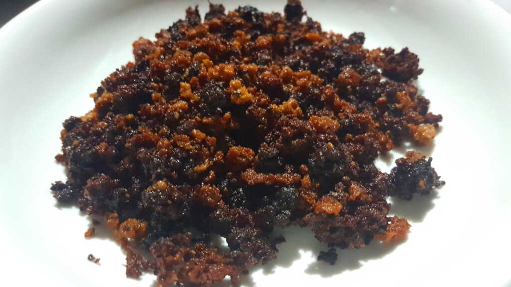 Biko filipino con latik: receta tradicional paso a paso 2 Latik filipino de coco dorado para terminar el Biko tradicional